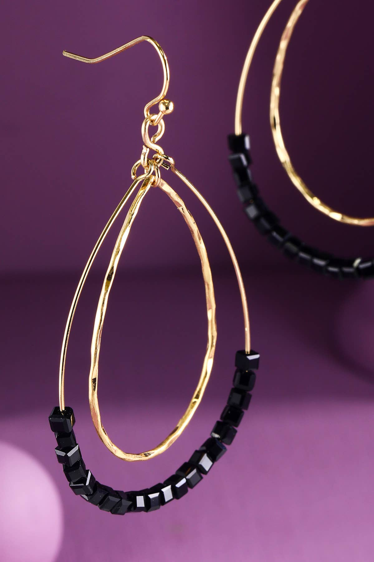 Teardrop Glass Bead Dangle Earring