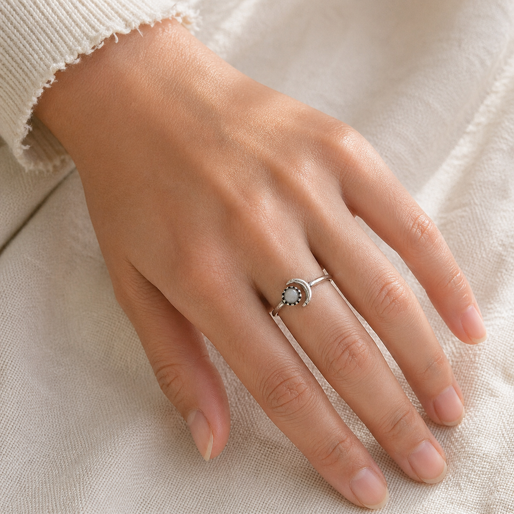 Tanvi Collection Ring - Silver with Moonstone