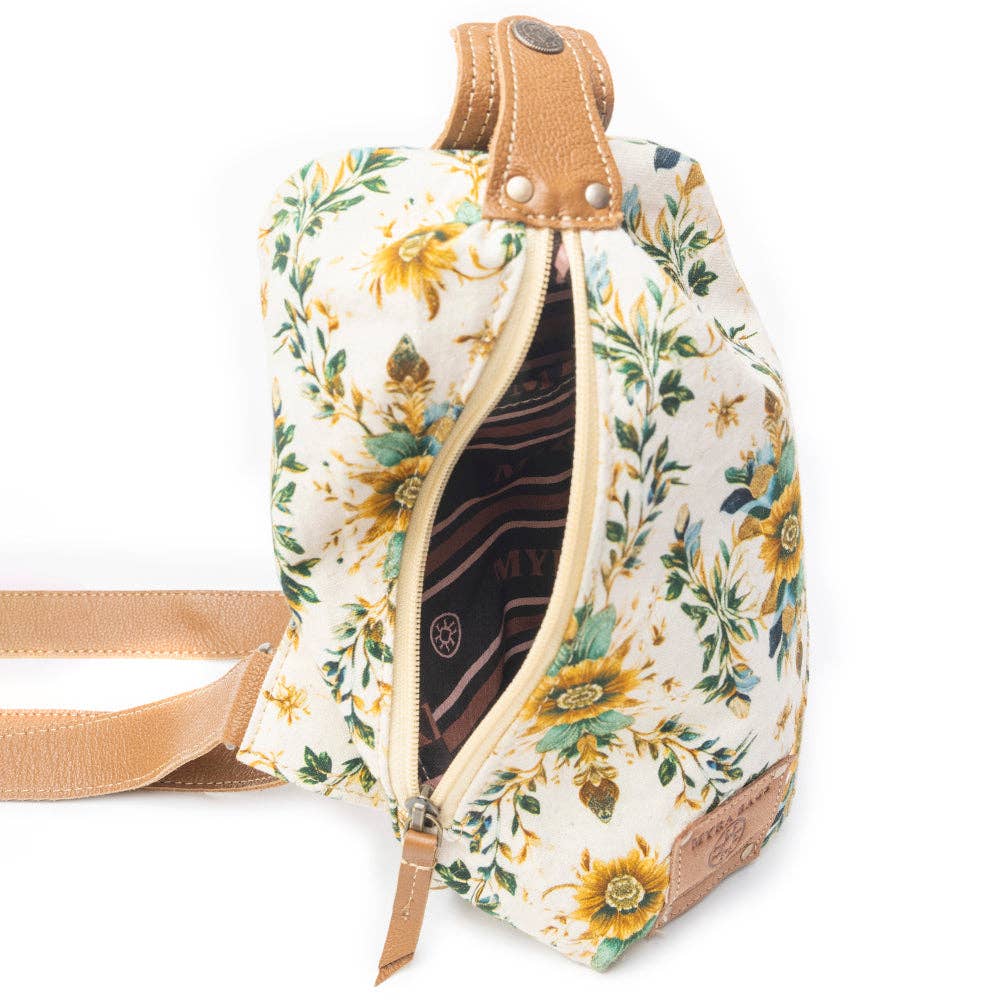 Oasis Blooms Fanny Pack Bag In Brown & White