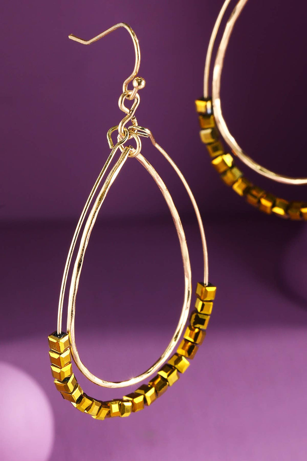 Teardrop Glass Bead Dangle Earring